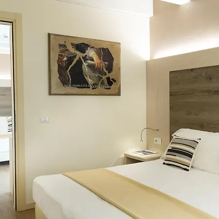 Hotel Alexander 4*
