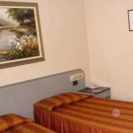 Alexander Hotel 4*